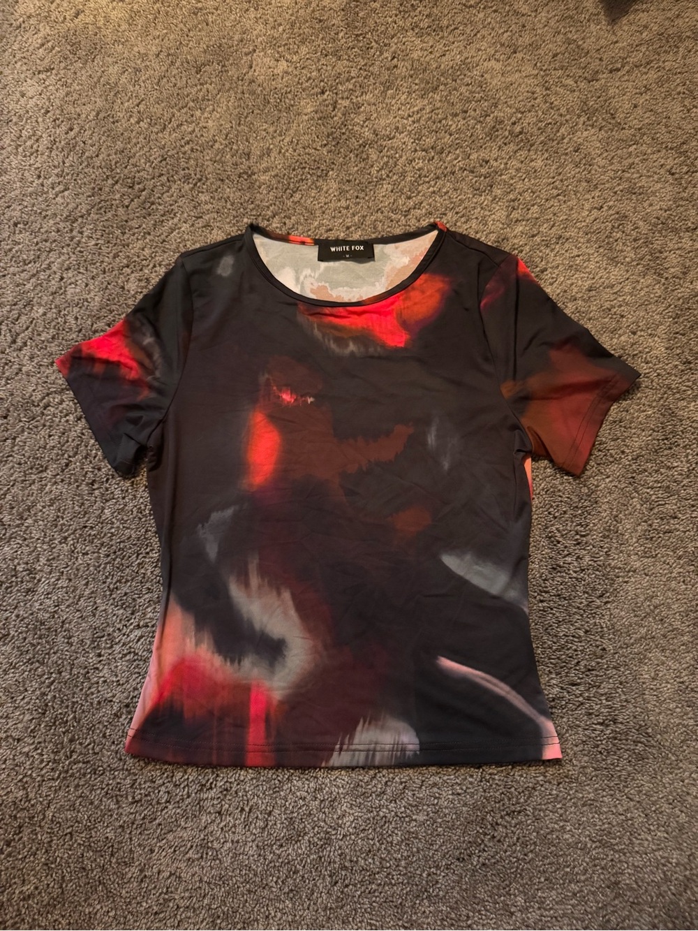 White Fox Boutique Black Tee with Red & Gray Abstract Print
